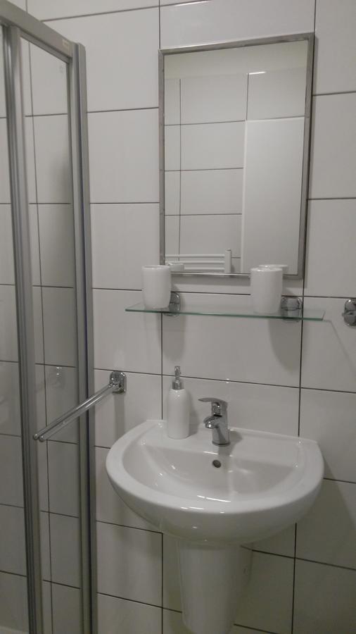Bed & Parking Eurobit Bed & Breakfast Hrusky  Luaran gambar