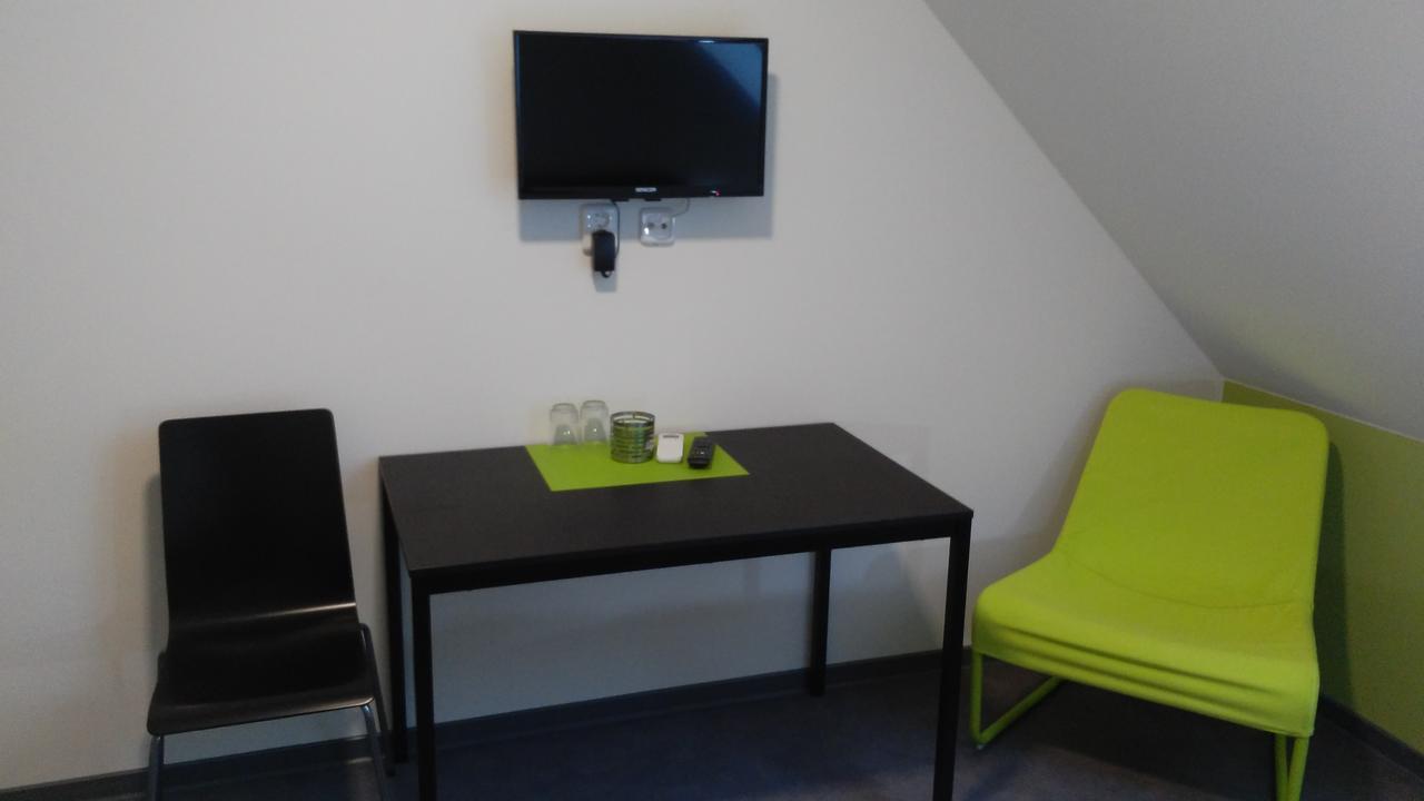 Bed & Parking Eurobit Bed & Breakfast Hrusky  Luaran gambar