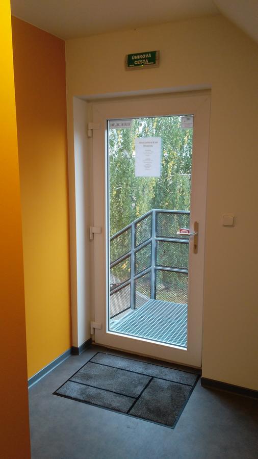 Bed & Parking Eurobit Bed & Breakfast Hrusky  Luaran gambar