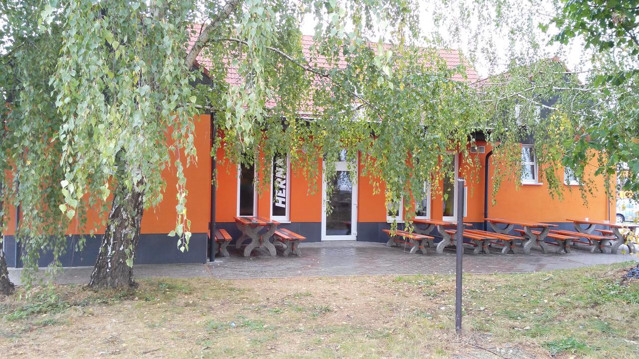 Bed & Parking Eurobit Bed & Breakfast Hrusky  Luaran gambar