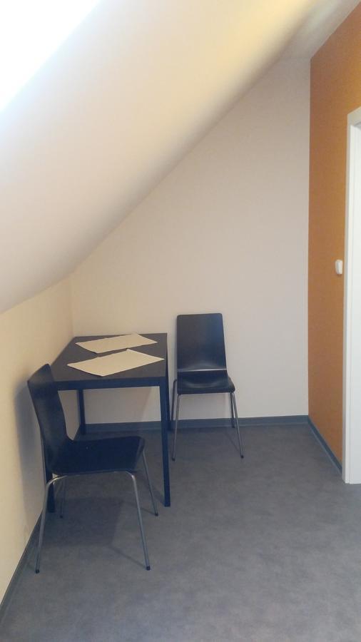Bed & Parking Eurobit Bed & Breakfast Hrusky  Luaran gambar