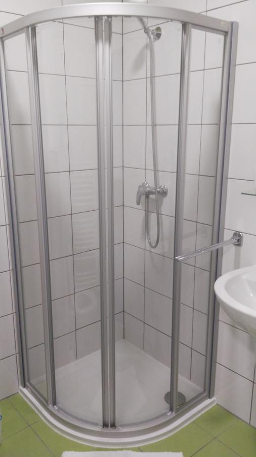 Bed & Parking Eurobit Bed & Breakfast Hrusky  Luaran gambar
